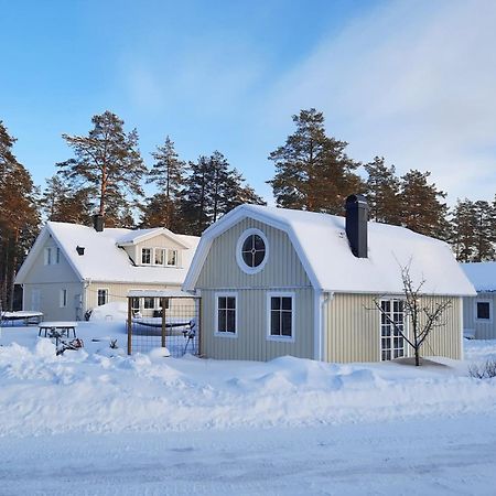 Charmigt Hus Och Mysigt Boende! Hudiksvall Exterior photo